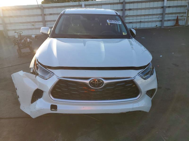 Photo 5 from auction – 2021 TOYOTA HIGHLANDER with VIN 5TDCZRAH5MS527059