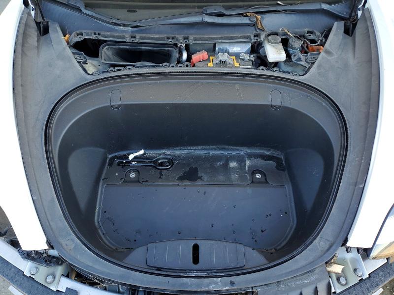 Photo 11 from auction – 2018 TESLA MODEL 3 with VIN 5YJ3E1EA9JF042885