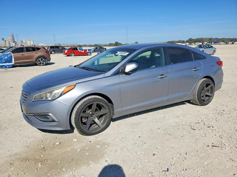 HYUNDAI SONATA SE 2016 with VIN 5NPE24AF2GH377016 - Photo from auction