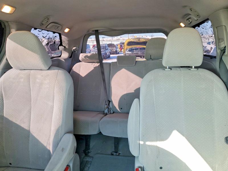 Photo 10 from auction – 2011 TOYOTA SIENNA LE with VIN 5TDJK3DC3BS028945