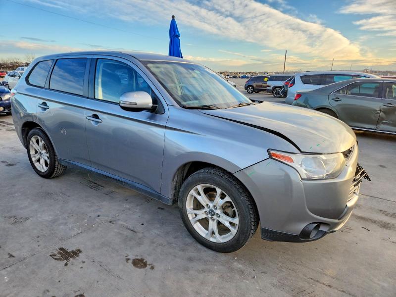 Photo 4 from auction – 2014 MITSUBISHI OUTLANDER with VIN JA4AD3A38EZ018164