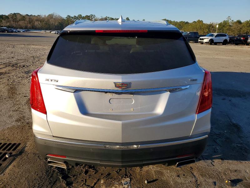 Photo 6 from auction – 2017 CADILLAC XT5 with VIN 1GYKNARS9HZ245157