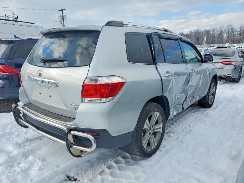 Photo 3 from auction – 2013 TOYOTA HIGHLANDER with VIN 5TDDK3EH1DS207737