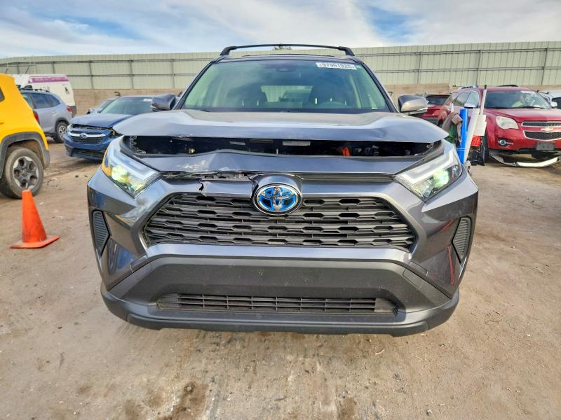 Photo 5 from auction – 2023 TOYOTA RAV4 XLE with VIN JTMRWRFV4PD196296