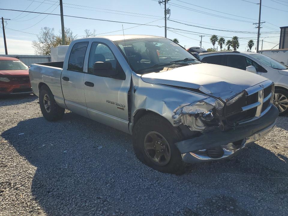 Foto 4 de la subasta – 2004 DODGE RAM 1500 con VIN 1D7HA18D34J214046