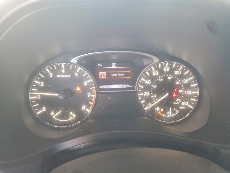Photo 9 from auction – 2017 NISSAN PATHFINDER with VIN 5N1DR2MN2HC608083