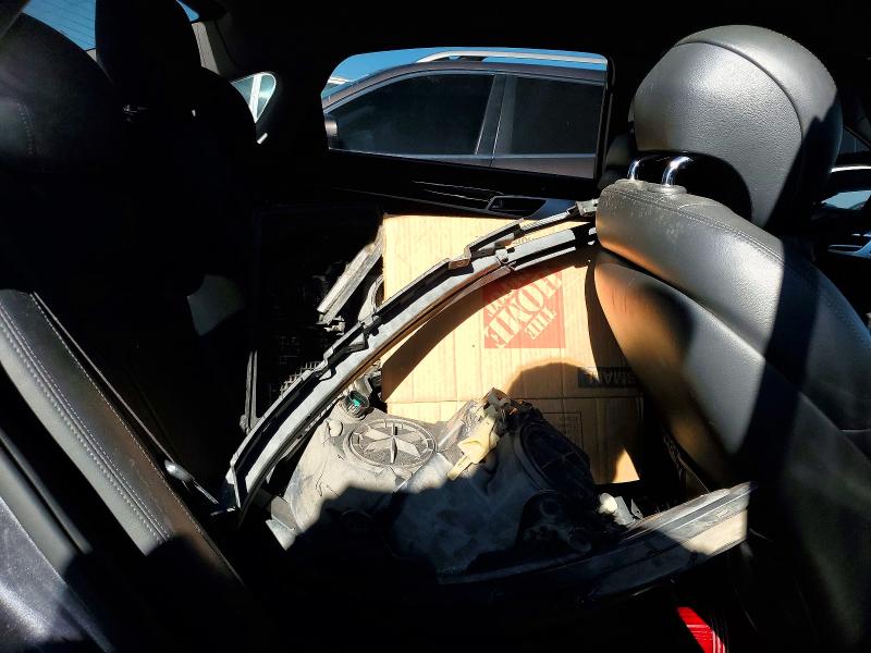 Photo 10 from auction – 2016 HYUNDAI GENESIS 3. with VIN KMHGN4JE3GU113988