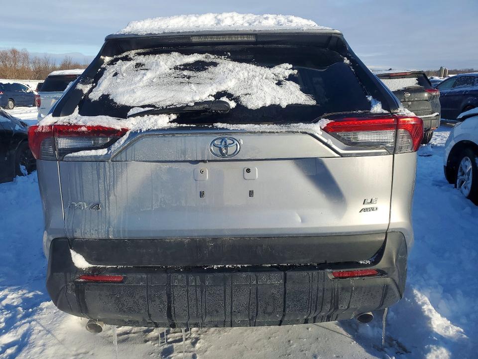 Zdjęcie 6 z aukcji – 2022 TOYOTA RAV4 z VIN 2T3F1RFV7NC302713