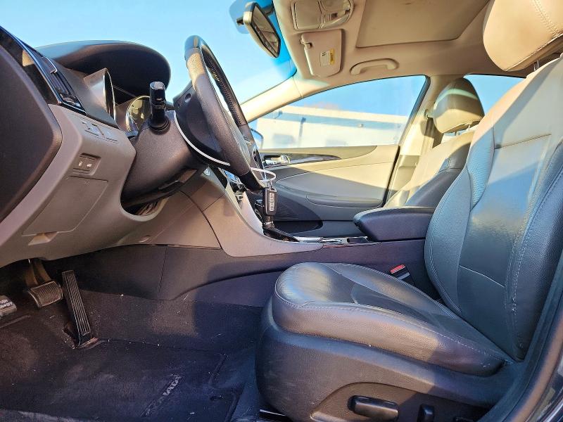 Photo 7 from auction – 2012 HYUNDAI SONATA SE with VIN 5NPEC4AC5CH399699