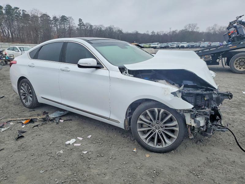 Photo 4 from auction – 2015 HYUNDAI GENESIS with VIN KMHGN4JE5FU100772