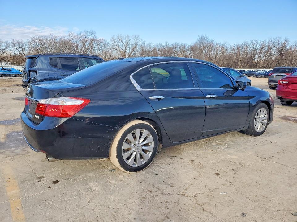 Photo 3 from auction – 2013 HONDA ACCORD with VIN 1HGCR2F89DA178051