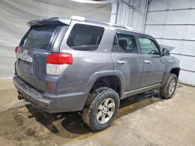 Photo 3 from auction – 2010 TOYOTA 4RUNNER SR with VIN JTEBU5JR9A5004958