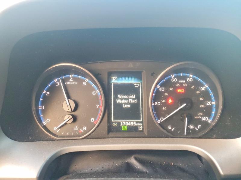 Photo 9 from auction – 2017 TOYOTA RAV4 with VIN 2T3BFREV6HW557003