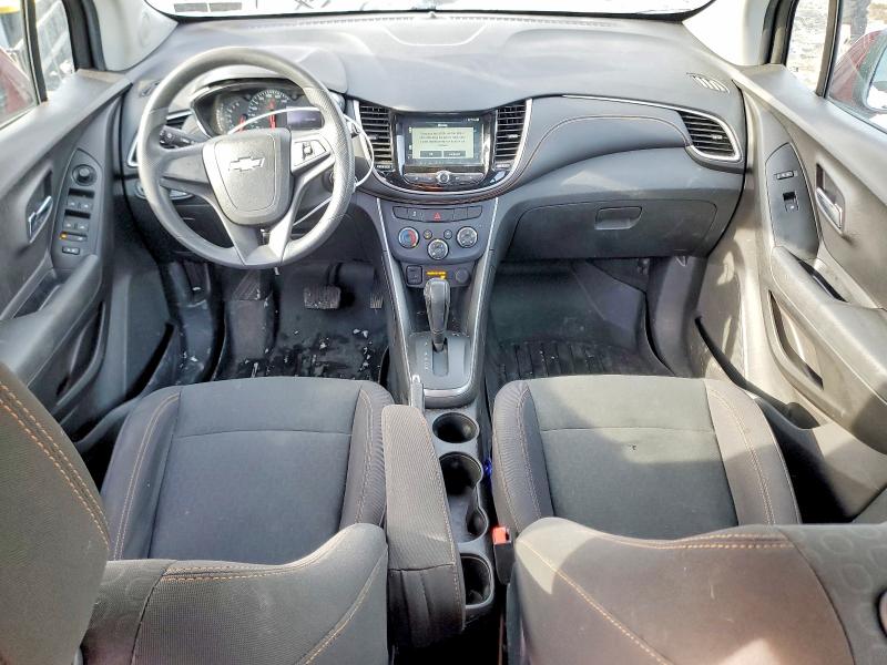 Photo 8 from auction – 2017 CHEVROLET TRAX LS with VIN 3GNCJNSB2HL203015