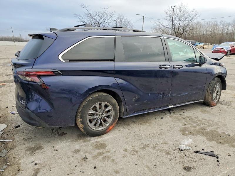 Photo 3 from auction – 2023 TOYOTA SIENNA XLE with VIN 5TDYSKFC3PS074594
