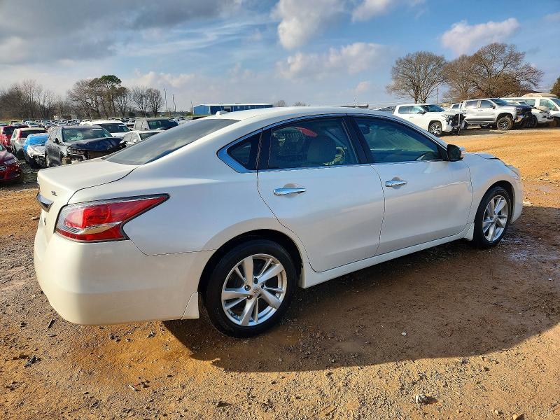 Photo 3 from auction – 2015 NISSAN ALTIMA 2.5 with VIN 1N4AL3AP0FC130253