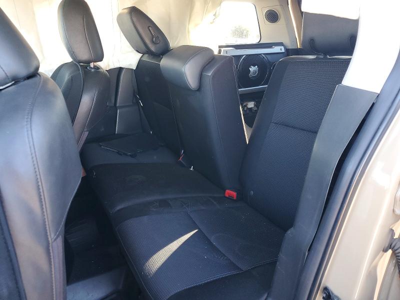 Photo 11 from auction – 2012 TOYOTA FJ CRUISER with VIN JTEBU4BF1CK132999