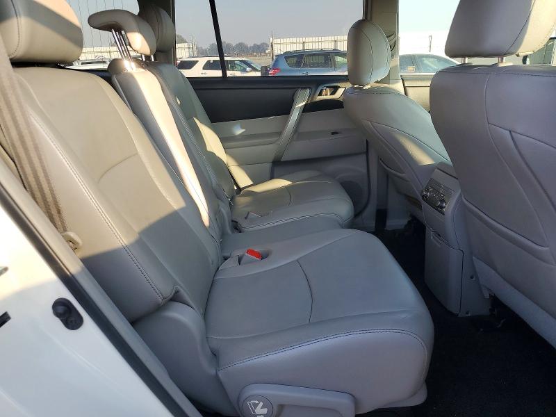 Photo 11 from auction – 2013 TOYOTA HIGHLANDER with VIN 5TDZK3EH2DS124047