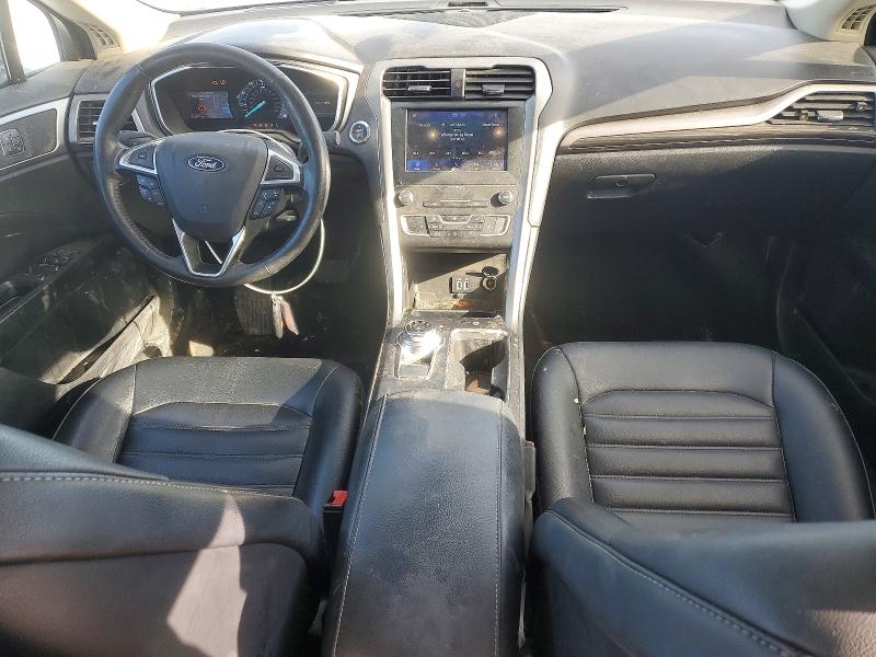 Photo 8 from auction – 2020 FORD FUSION with VIN 3FA6P0CD5LR138115