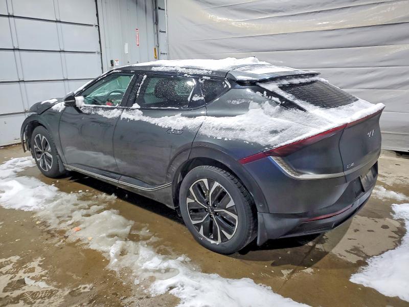 Foto 2 de la subasta – 2022 KIA EV6 LIGHT con VIN KNDC3DLC4N5036950