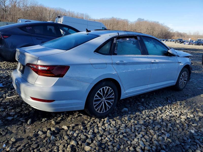 Photo 3 from auction – 2019 VOLKSWAGEN JETTA with VIN 3VWE57BU3KM090354