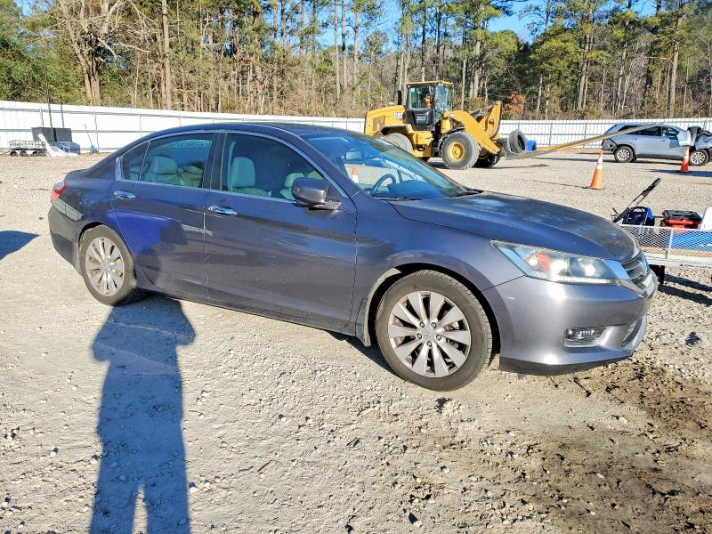 Photo 4 from auction – 2014 HONDA ACCORD EXL with VIN 1HGCR2F81EA001494