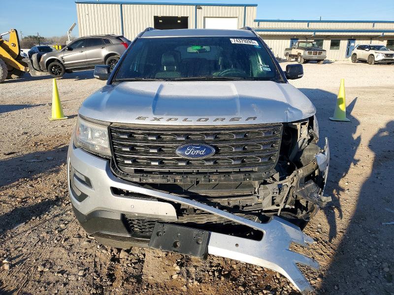 Photo 5 from auction – 2017 FORD EXPLORER with VIN 1FM5K7D8XHGE11140