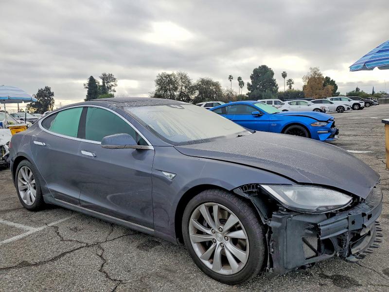 Photo 4 from auction – 2015 TESLA MODEL S with VIN 5YJSA1E20FF118419