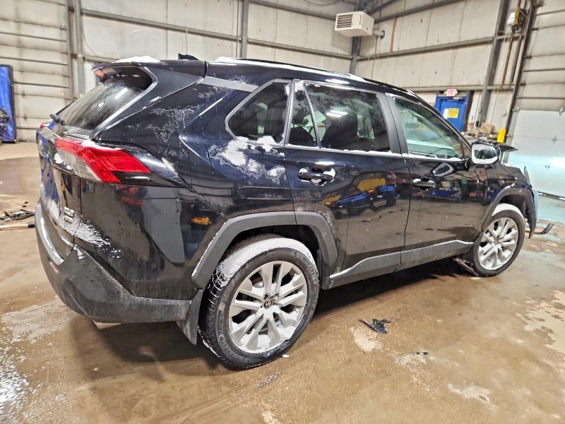 Photo 3 from auction – 2023 TOYOTA RAV4 with VIN 2T3R1RFV0PC342566