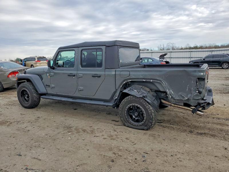 Photo 2 from auction – 2020 JEEP GLADIATOR with VIN 1C6HJTAG0LL201369