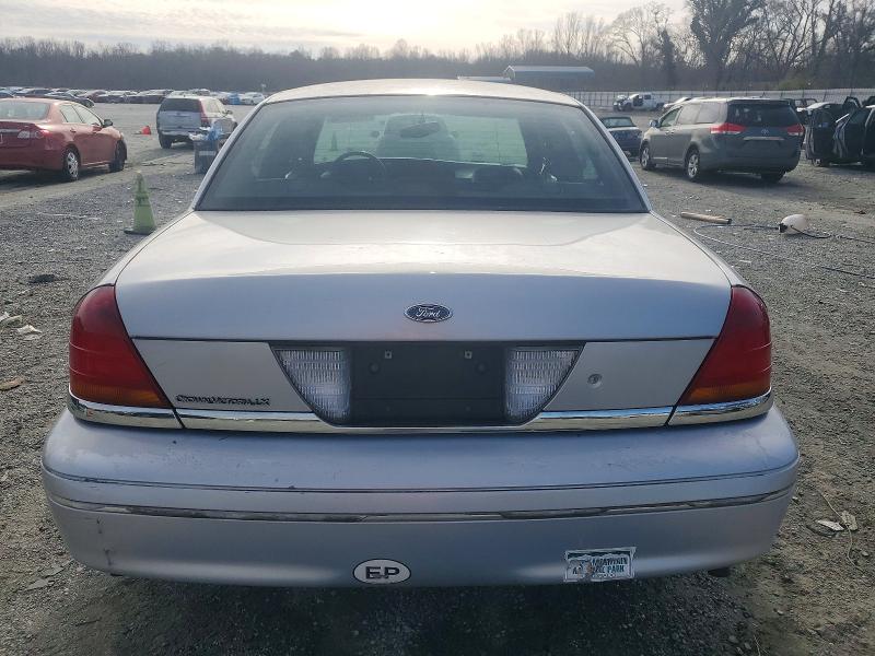 Photo 6 from auction – 2001 FORD CROWN VICT with VIN 2FAFP74W21X105788