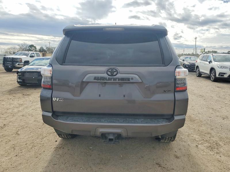 Photo 6 from auction – 2018 TOYOTA 4RUNNER with VIN JTEZU5JR0J5184863