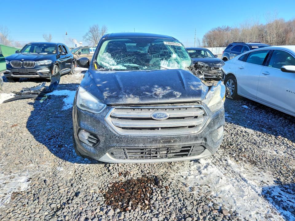 Photo 5 from auction – 2017 FORD ESCAPE SE with VIN 1FMCU0GD0HUE91261