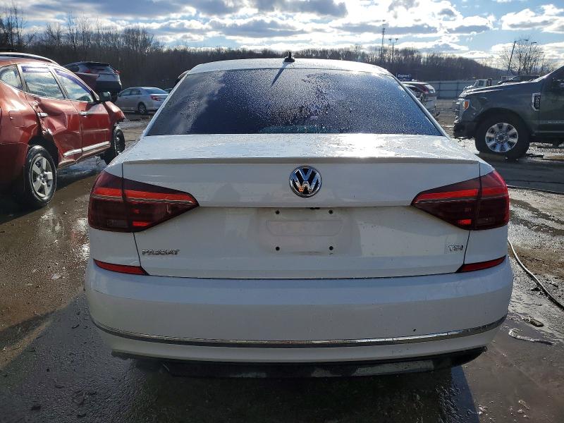 Photo 6 from auction – 2018 VOLKSWAGEN PASSAT S with VIN 1VWAA7A33JC013597