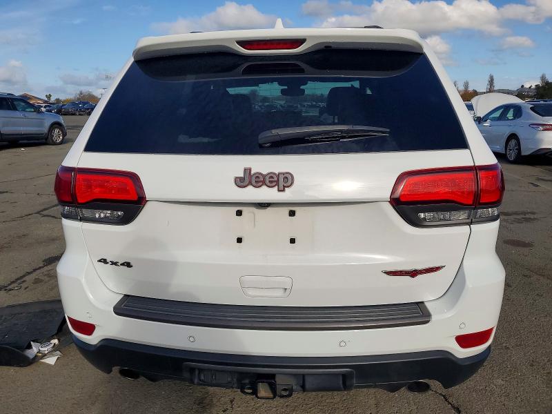 Photo 6 from auction – 2018 JEEP GRAND CHER with VIN 1C4RJFLT0JC267992