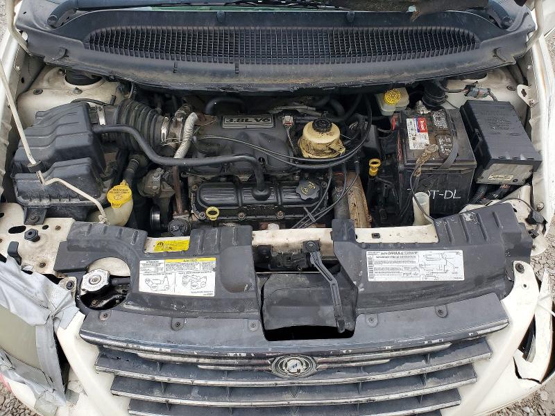 Photo 12 from auction – 2005 CHRYSLER TOWN & COU with VIN 2C4GP54L25R262143