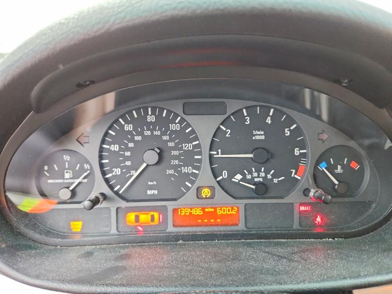 Photo 9 from auction – 2003 BMW 325 I with VIN WBAEV33463PD00726