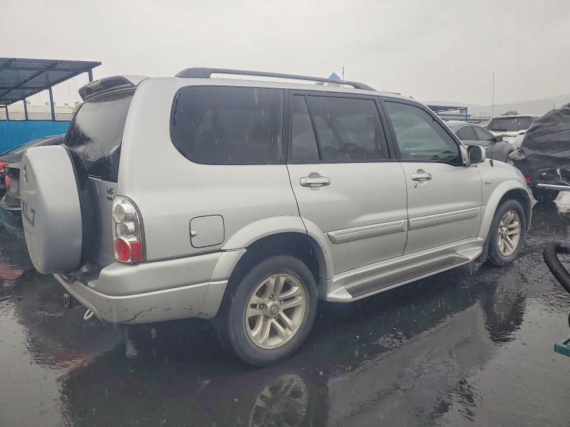 Photo 3 from auction – 2004 SUZUKI XL7 with VIN JS3TX92V444104268