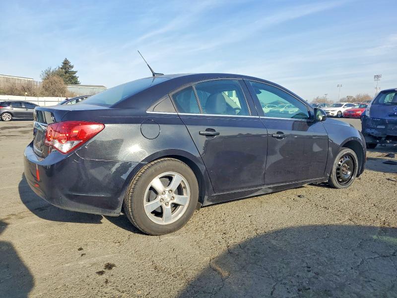 Photo 3 from auction – 2014 CHEVROLET CRUZE LT with VIN 1G1PC5SB5E7318883