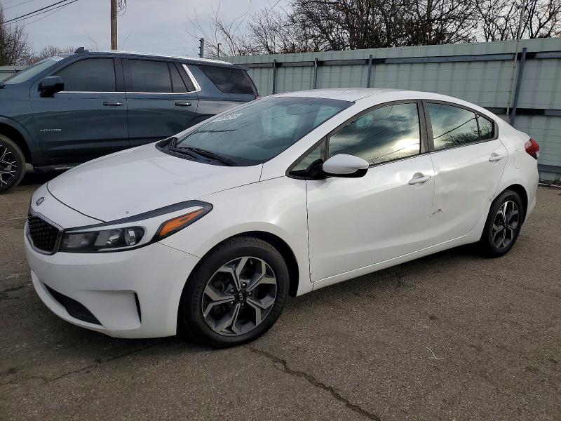 KIA FORTE 2017 with VIN 3KPFL4A70HE100073 - Photo from auction