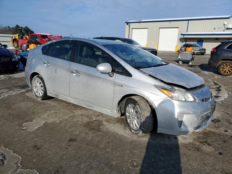 Photo 4 from auction – 2014 TOYOTA PRIUS PLUG with VIN JTDKN3DP6E3051558