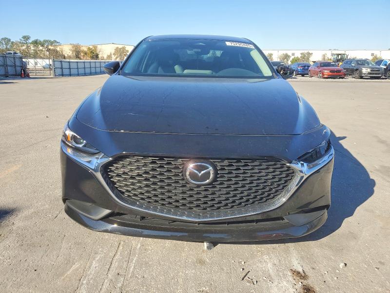 Foto 5 de la subasta – 2025 MAZDA 3 con VIN 3MZBPABM1SM452742