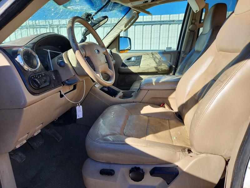 Снимка 7 от търг – 2006 FORD EXPEDITION с VIN 1FMPU18556LA48105