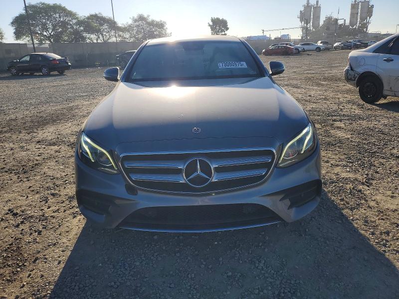 Photo 5 from auction – 2017 MERCEDES-BENZ E 300 with VIN WDDZF4JB0HA234387