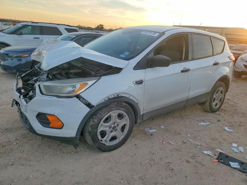 FORD ESCAPE 2019 with VIN 1FMCU0F77KUB00108 - Photo from auction