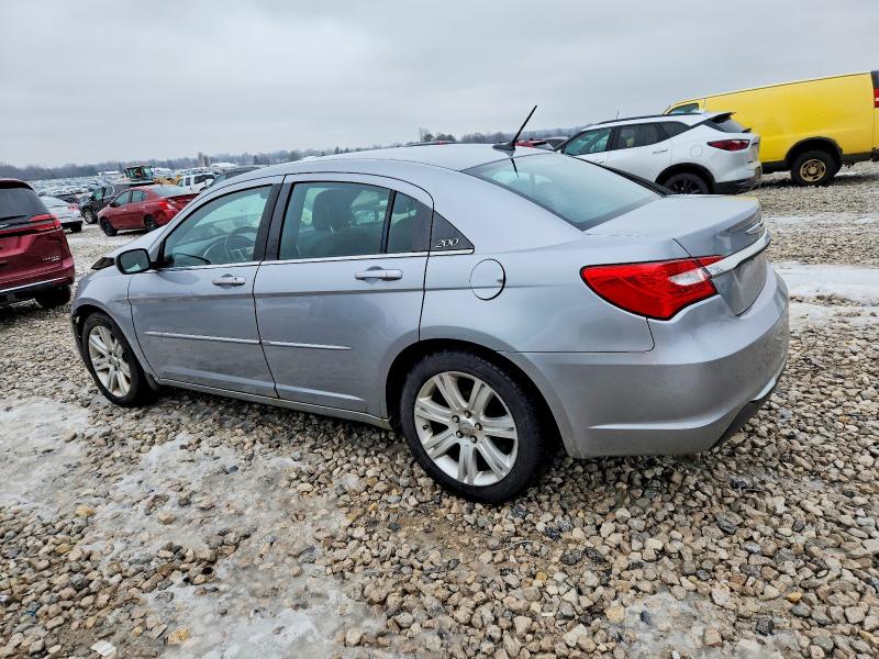 Photo 2 from auction – 2013 CHRYSLER 200 TOURIN with VIN 1C3CCBBB7DN718589