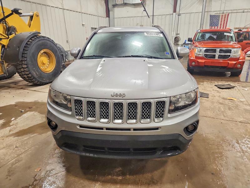 Photo 5 from auction – 2016 JEEP COMPASS LA with VIN 1C4NJCEA2GD784352