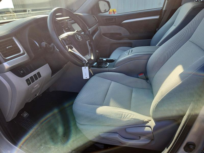 Photo 7 from auction – 2017 TOYOTA HIGHLANDER with VIN 5TDBZRFH0HS434217