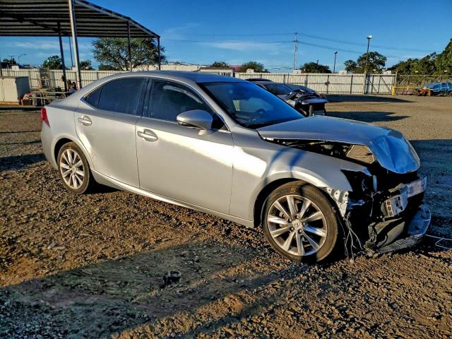 Photo 4 from auction – 2014 LEXUS IS 250 with VIN JTHBF1D24E5020799