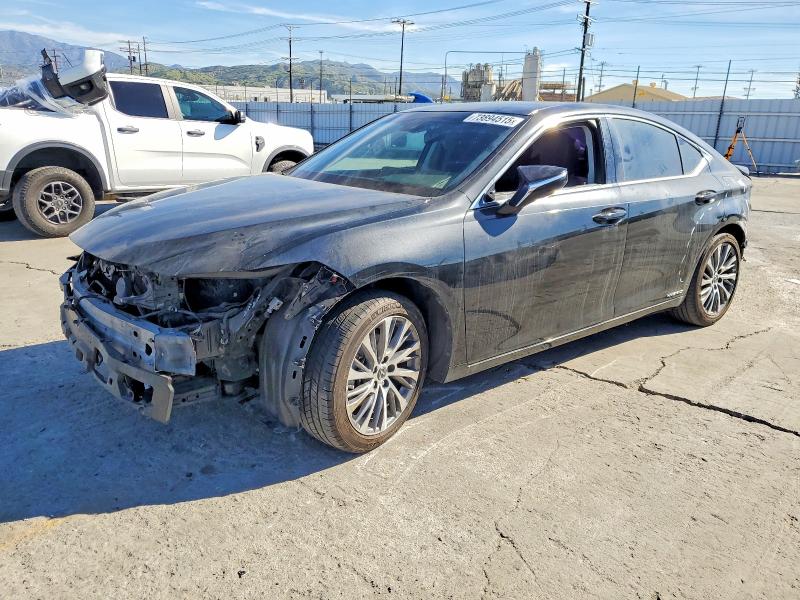 LEXUS ES 2022 with VIN 58ADA1C14NU021074 - Photo from auction